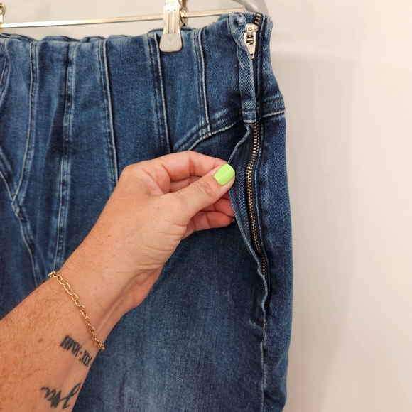 Good American High Rise Skinny Jeans Mega Compression Womens Size 18 Dark Wash - Picture 4 of 8